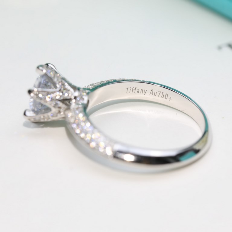 Tiffany Tiffany 6 Claw Ring features a six-prong setting in high-quality, original, custom 925 sterling silver, with square prongs that catch the diamonds at the corners of the cuts, and are as close as you can get to re