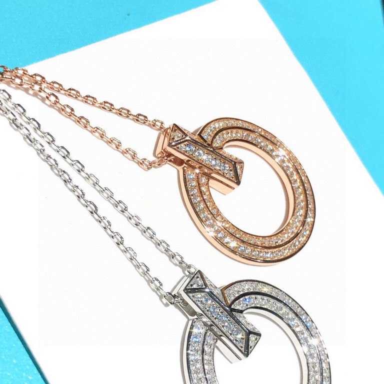 Exclusive debut Goddess The latest synchronized haute couture The Tiffany Atlas is on fire Tiffany Roman Alphabet Necklace with diamonds Super heavy duty cross diamonds The design is simple and simple, showing delicate e