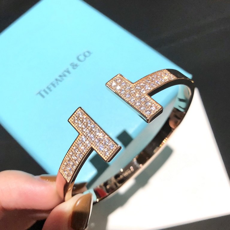 xx440   Tiffany Premium Precision   Wide Large Double T Full Diamonds Bracelet #TiffanyT# Collection, One to One Craftsmanship High-end customized original micro-setting process Capture the vibrant energy of New York, an