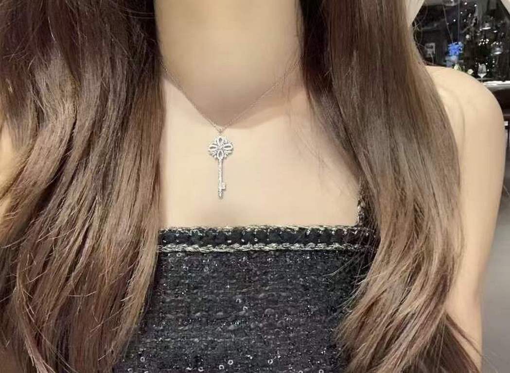 Tiffany Tiffany the most most classic snowflake key Generation level large sweater chain long chain The highest version on the market Highly customized Selected German imported s925 sterling silver material high carbon d