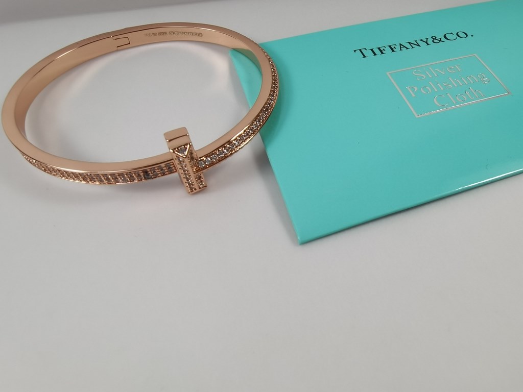 Tiff Tiffany T1 Collection Wide Double Row Full Diamond BraceletNote Please press the onoff button when wearing   [Do not break it].[Press the same onoff button to lock it after putting it on]  Tiffany Double T Bracelet 