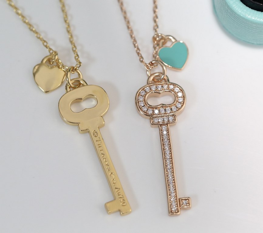 t home new key love heart    necklace with diamonds  Exquisite and delicate, do not need to say more, look at the picture you can see every detail and style!The effect on the body is absolutely beautiful, come to pick