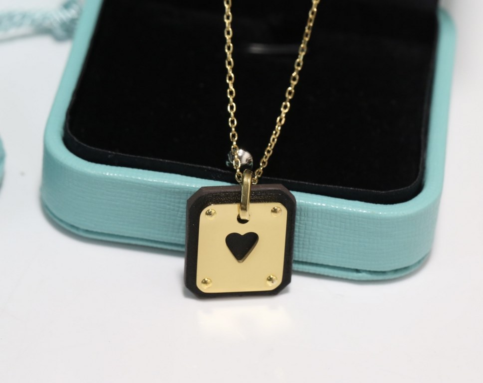 t family new small square   necklace is here!Add a little more fashion elements, do not be too beautiful Oh, like cool you quickly come to pick  Three colors