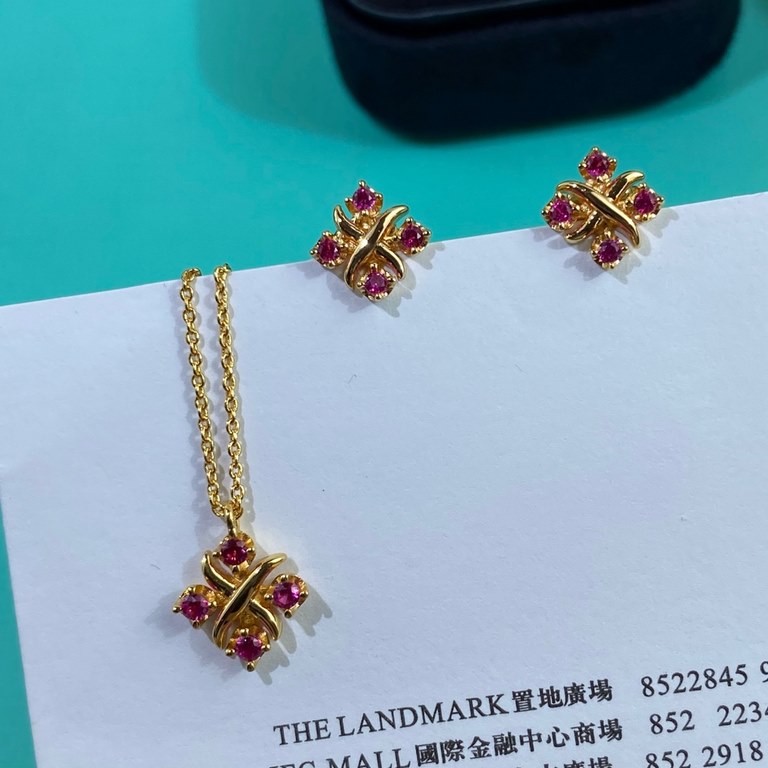 Thick gold plating, v-gold material      Tiffany's classic cross pink diamond earrings, presenting Elegant with a sweet one, electroplated thick gold High-end luxury atmosphere