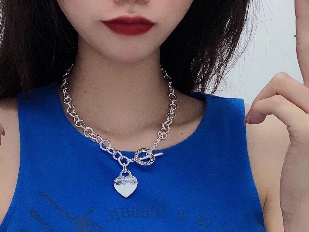 HEAVYWORK! High Quality Pair Edition Tiffany tiffanyHeart Tag Collection Heart Peach Heart Circle Interlocking Chunky Chain Heart Pendant NecklacePunk style is thieves cool [cool].This neutral and powerful piece is reall