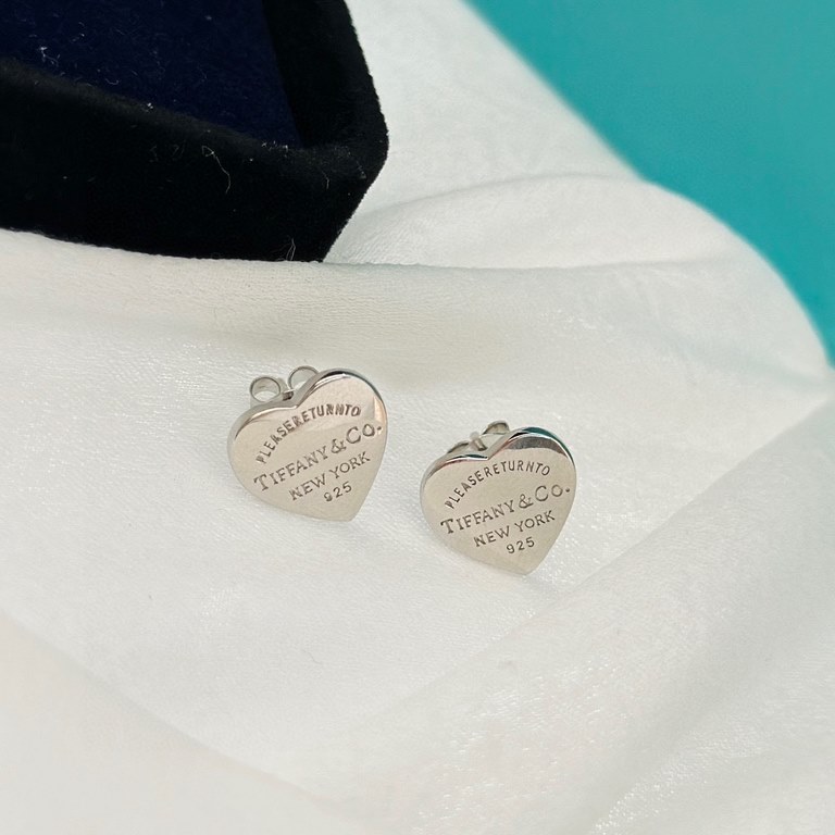 Tiffany Tiffany 22 Years New Classic Heart Stud Earrings Exclusive one-to-one customization Symbolizing the civilization of classic elements Original ag925 sterling silver Guaranteed highest version on the market Counter