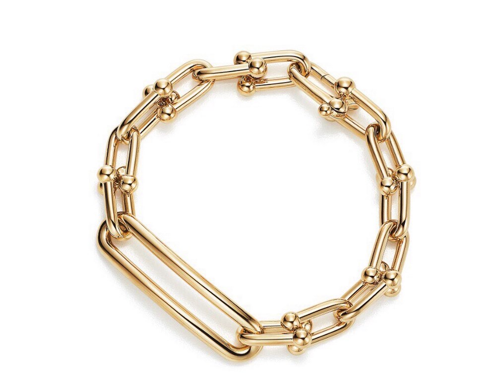 Tiffany Tiffany Joint Bracelet The big red bloggers TiffanyHardWear hot open U joint chain ring series Wrap series It seems simple, but actually need nine hundred and ninety-one crafts to chain ring from big to small in 