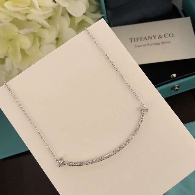 [Seiko Version] Classic Smile   Tiffany Double T Full Diamond Smiley Necklace Features cute her same smiley necklace,   Electroplated 18k gold process Counter version One to one quality   build Oh! Cute and beautiful [te