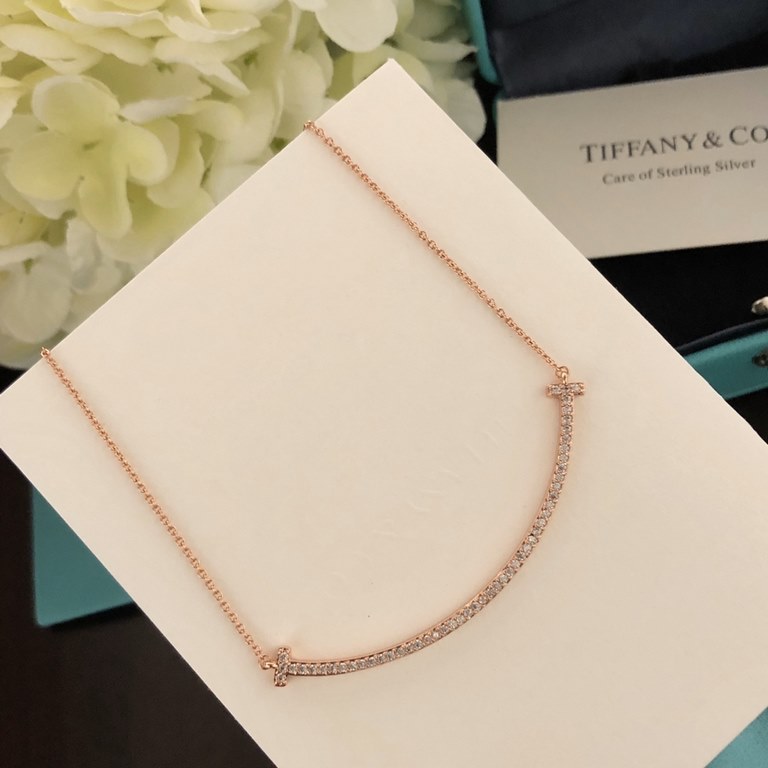 [Seiko Version] Classic Smile   Tiffany Double T Full Diamond Smiley Necklace Features cute her same smiley necklace,   Electroplated 18k gold process Counter version One to one quality   build Oh! Cute and beautiful [te