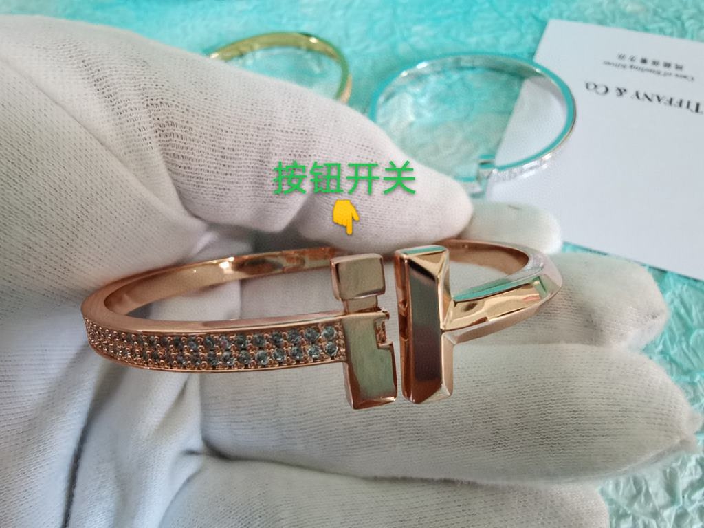 Tiff Tiffany 2020 T1 Series Single Side Diamond Bracelet Tiffany Double T Bracelet   Exclusive Premiere High-end Customized Goddesses The same model Designed to show off the delicate elegance and understated blossoming o