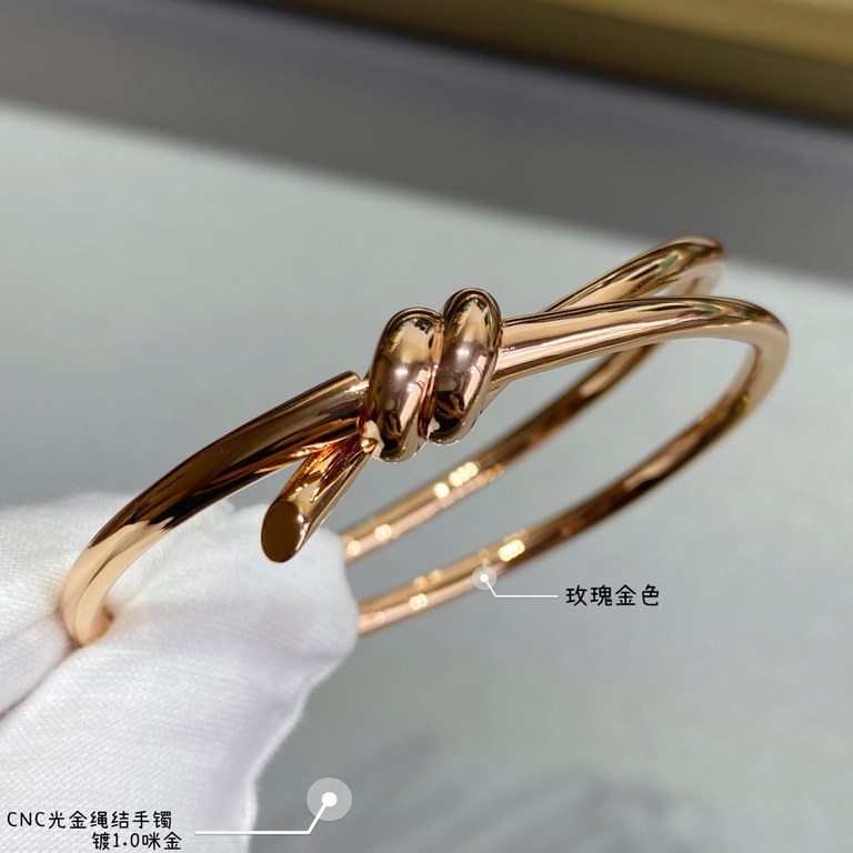 V gold material . ZP open version, Tiffany CNC light gold rope knot bracelet   intertwined ends, a powerful symbol of emotional connection. Elegant temperament models, cost-effective super high The highest version on the