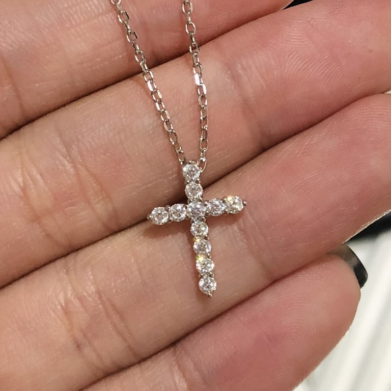 C419   Tiffany Tiffany stacking models small cross necklace  all kinds of 潮人 网红 fashion 百搭 神搭器 Original S925 Sterling Silver Imported high carbon diamonds inlaid with a unique simple design minimalist style   not allergi