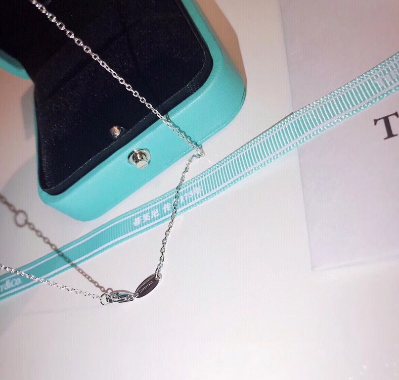 Classic Model  Circle Cross T Family Tiffany   Necklace Descend ~ Sexy Beautiful Full of Romance Super Feminine ZP Original Tail Chain High-end 925 Sterling Silver Micropavé Crafted High-grade Color Separation Plating Cr