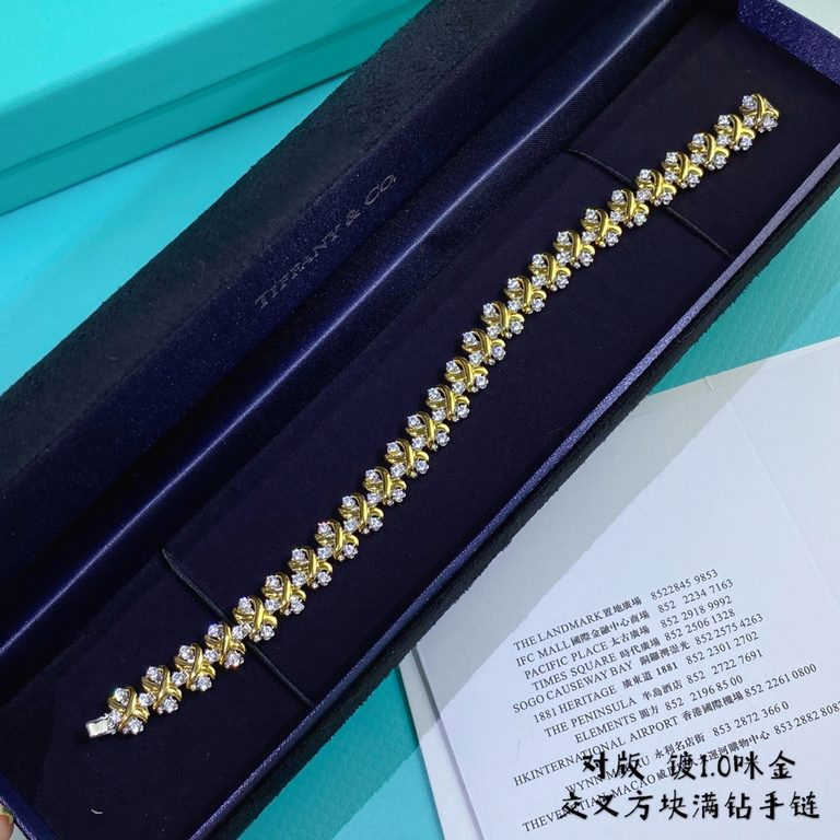 Thick gold plated, v-gold material. , Yardage 16.17      Tiffany's classic cross bracelet, presenting Elegant with a sweet one, electroplated thick gold High-end luxury atmosphere!