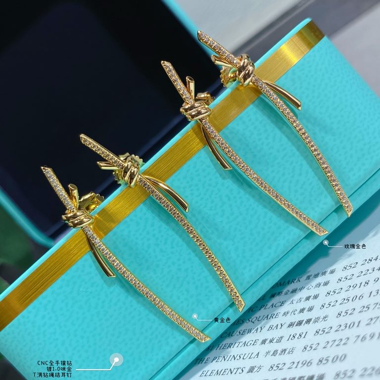 V gold material . ZP open version, Tiffany CNC hand-set diamonds Full diamonds rope knot earrings   The intertwined ends are a powerful symbol of emotional connection. Elegant temperament models, cost-effective super hig