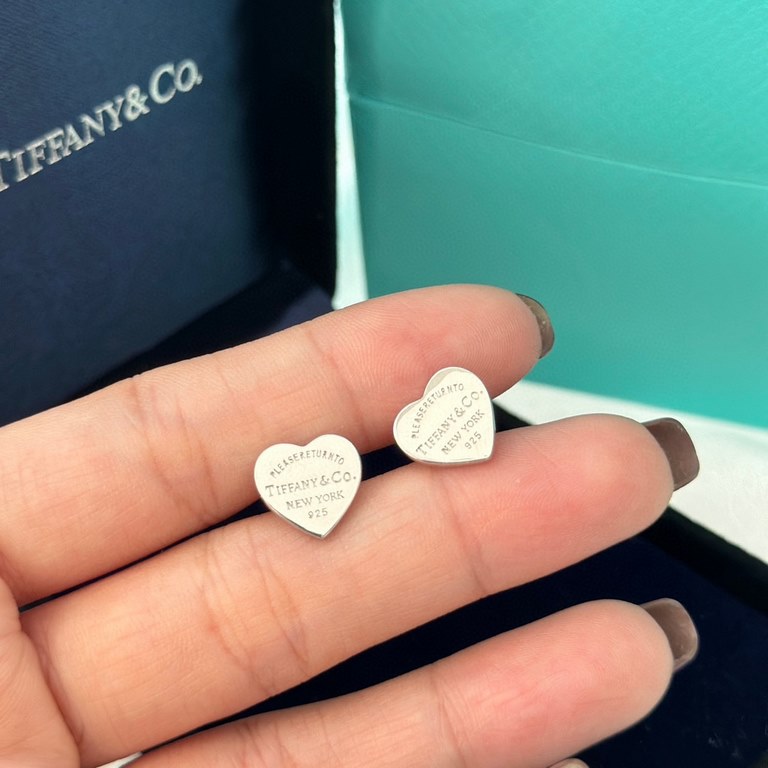 Tiffany Tiffany 22 Years New Classic Heart Stud Earrings Exclusive one-to-one customization Symbolizing the civilization of classic elements Original ag925 sterling silver Guaranteed highest version on the market Counter