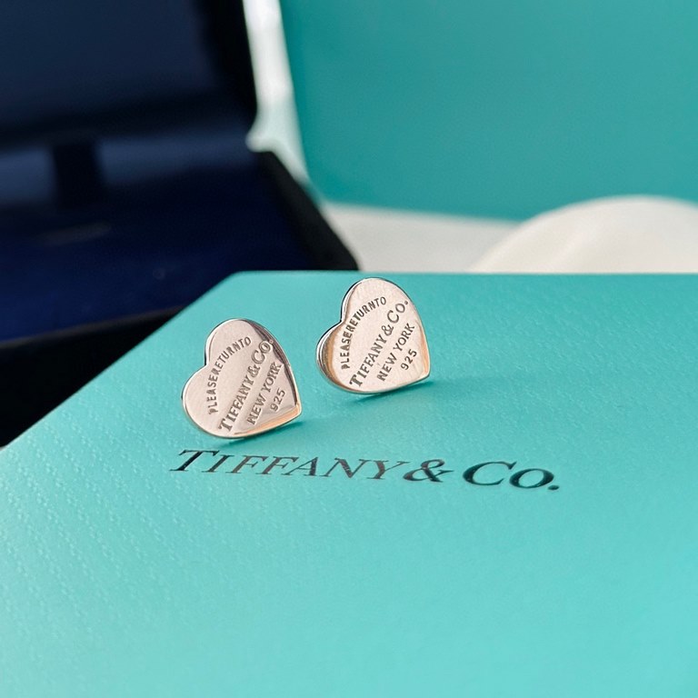 Tiffany Tiffany 22 Years New Classic Heart Stud Earrings Exclusive one-to-one customization Symbolizing the civilization of classic elements Original ag925 sterling silver Guaranteed highest version on the market Counter