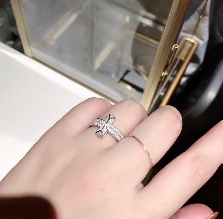 Tiffany tiff T1 Series Newest Ring Exclusive High-end Customization Yang Mi Goddess Same Model The design highlights the exquisite elegance, low-key bloom confidence Very delicate and eye-catching. Original material 925 