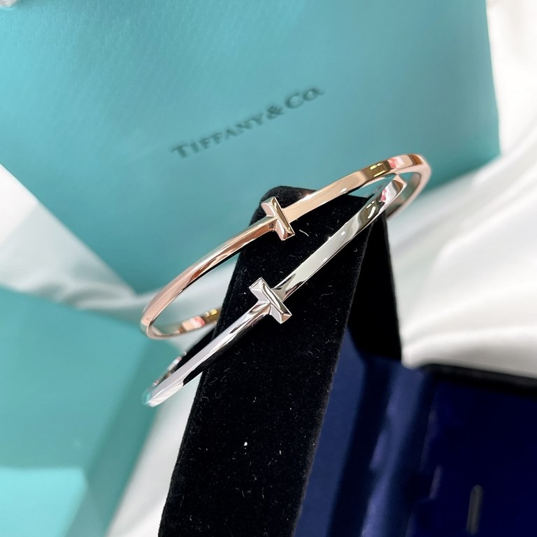 Tiff 2021 T1 Series Polished Bracelet Exclusive Premiere High-end customized Goddess same model Designed to highlight the exquisite elegance, low-key bloom confidence Very delicate and eye-catching. Original material 925