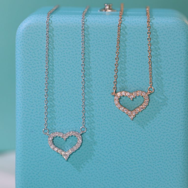 Tiffany Tiffany mini Heart Necklace  version in S925 sterling silver with original logo plated 18k  [925