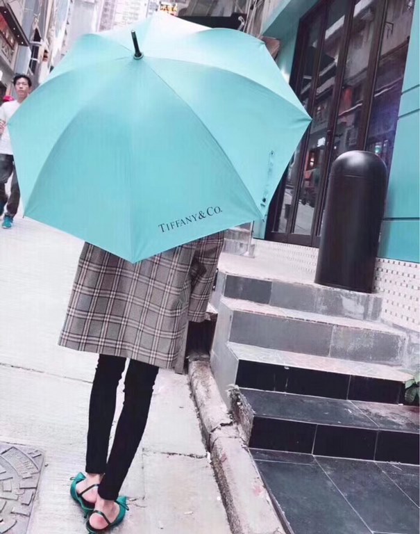 Tiffany Tiffany with high-grade original packaging     Hot star models Fully automatic one button to open Elegant solid wood handle Luxurious and comfortable Grip superb Alkaline-free fiber umbrella bone has a large angl