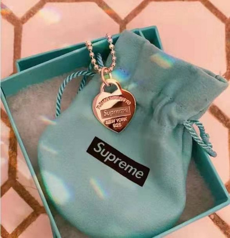 supreme co-branded Tiffany T's classic style mood column high street trend couple necklace