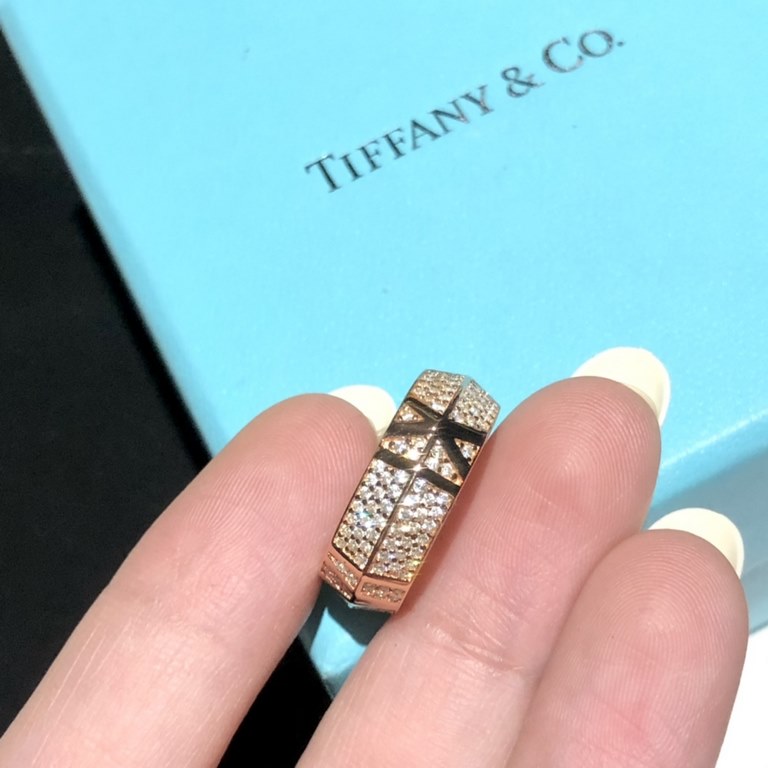 AA027   Exclusive Premiere Haute Couture The Tiffany Atlas Opened Tiffany Roman Letters Superb Heavy Cross Full Diamonds Ring Atmospheric simplicity of design highlights the exquisite elegance, low-key bloom confidence V