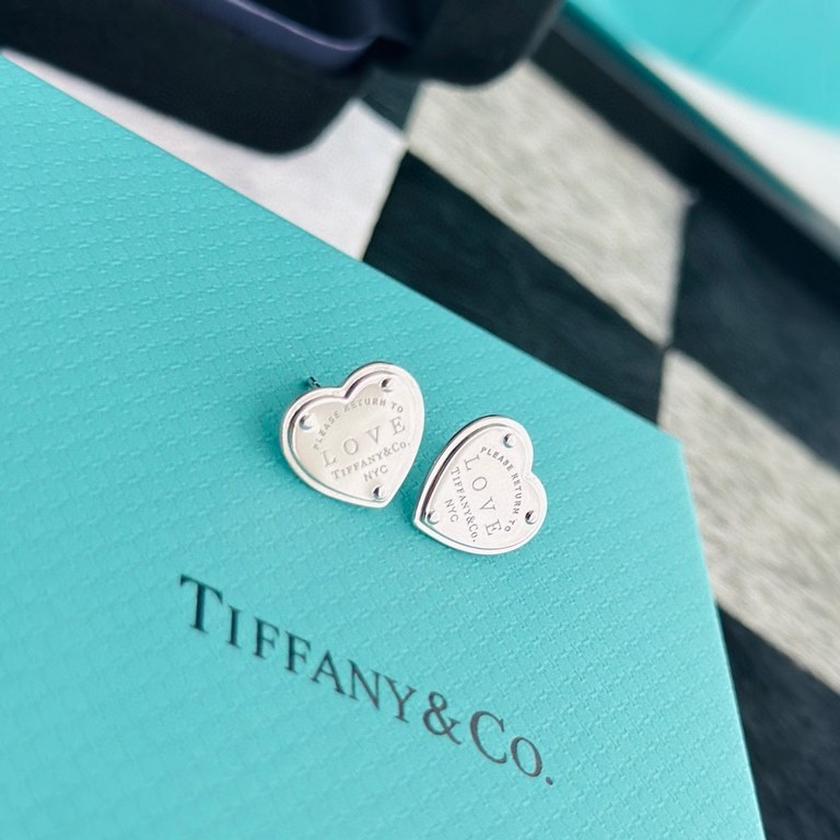 Tiffany Tiffany New Classic Heart love earrings Exclusive one-to-one customization Symbolizes the civilization of classic elements Original ag925 sterling silver Guaranteed highest version on the market Counterfeit earri