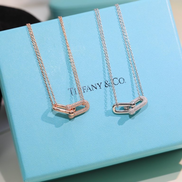 Tiffany    [925] Double T Double Ring Necklace   S925 sterling silver Original logo Plated 18k Seiko High Edition The Tiffany HardWear collection is elegant and subversive in spirit, sensitively capturing the essence and