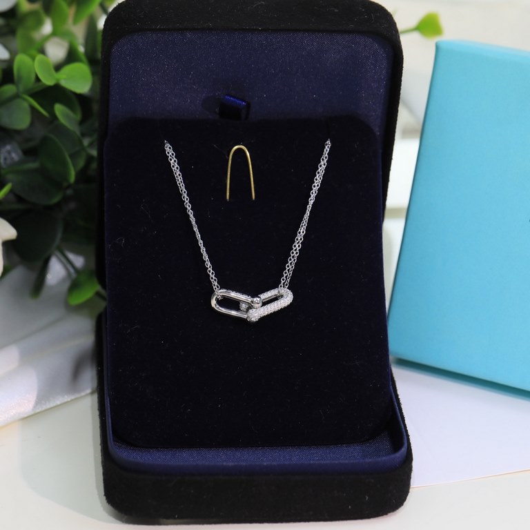 Tiffany    [925] Double T Double Ring Necklace   S925 sterling silver Original logo Plated 18k Seiko High Edition The Tiffany HardWear collection is elegant and subversive in spirit, sensitively capturing the essence and