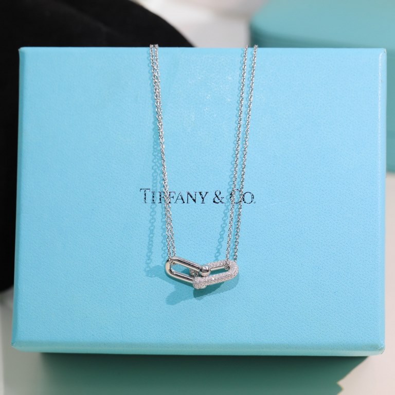 Tiffany    [925] Double T Double Ring Necklace   S925 sterling silver Original logo Plated 18k Seiko High Edition The Tiffany HardWear collection is elegant and subversive in spirit, sensitively capturing the essence and