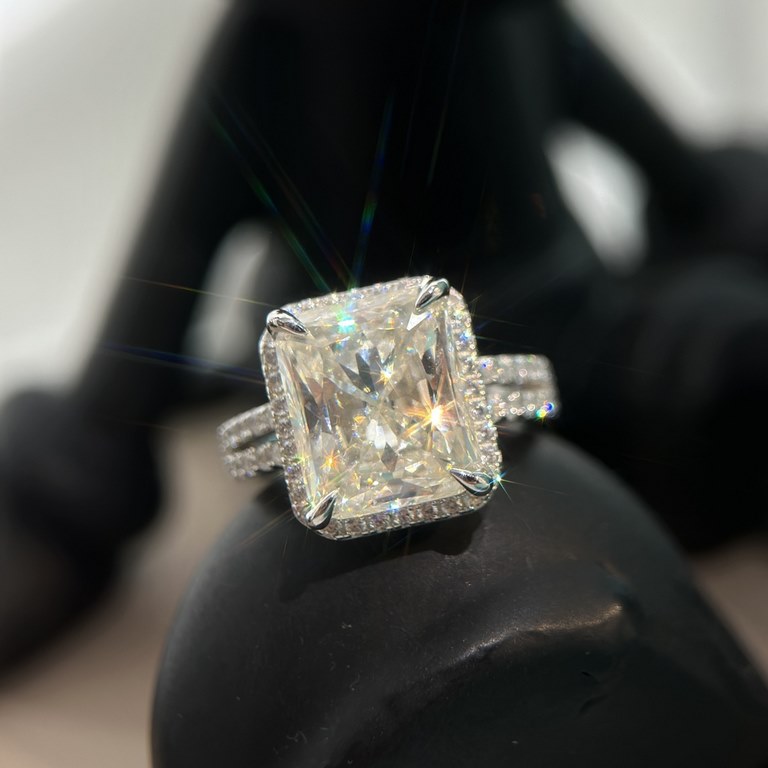 [Simulation Diamond 】Tiffany True four claw five carat square diamond row diamond ring purchase level one to one original single top 925 sterling silver setting using four claw setting structure mounting position lower, 