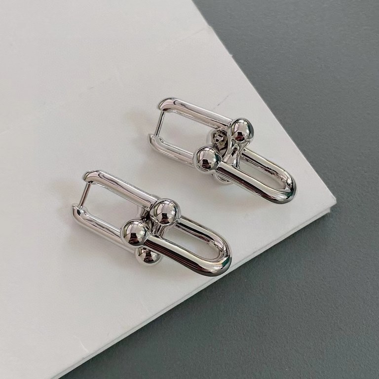 Tiffany Tiffany Hot Hot Joints Double Chain Stud Earrings A must-have, can be worn as a single ring, ultra-fine craftsmanship, plated in 18k rose gold.