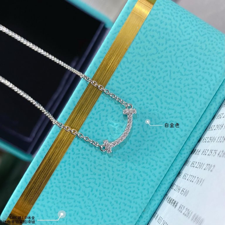 V gold material Tiff   Tiffany mini with diamonds smiley necklace, counter The latest double T  smile  necklace  11 reworking tiffany with a smiley face the strongest inspiration for the design of the smile is a kind of 