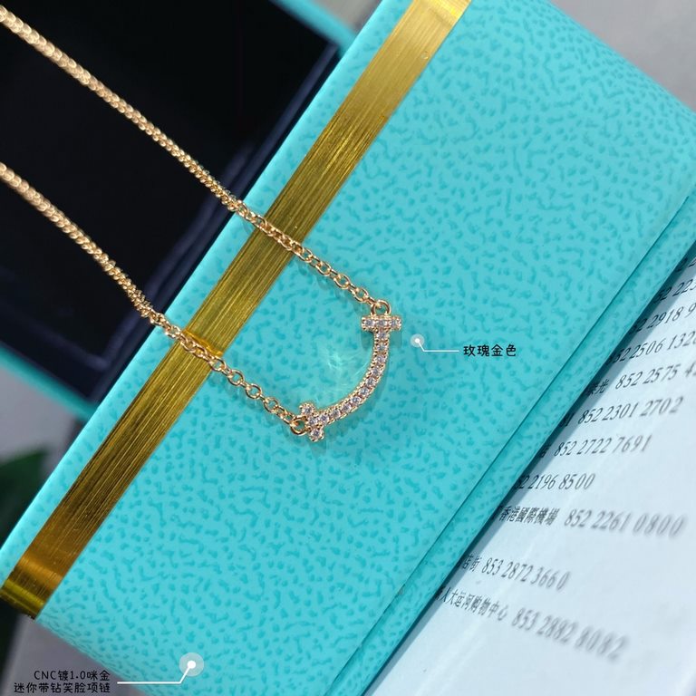 V gold material Tiff   Tiffany mini with diamonds smiley necklace, counter The latest double T  smile  necklace  11 reworking tiffany with a smiley face the strongest inspiration for the design of the smile is a kind of 