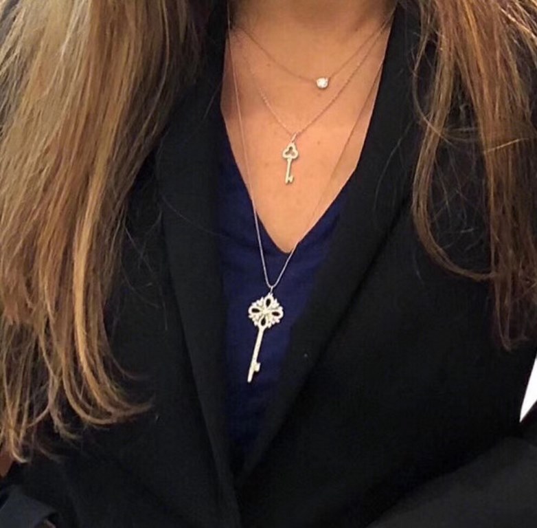 Tiffany Tiffany's most classic snowflake key Replica Grade Large Sweater Chain Long Chain The highest version on the market Highly customized Selected high carbon diamonds Plating platinum thick gold No fading and no all