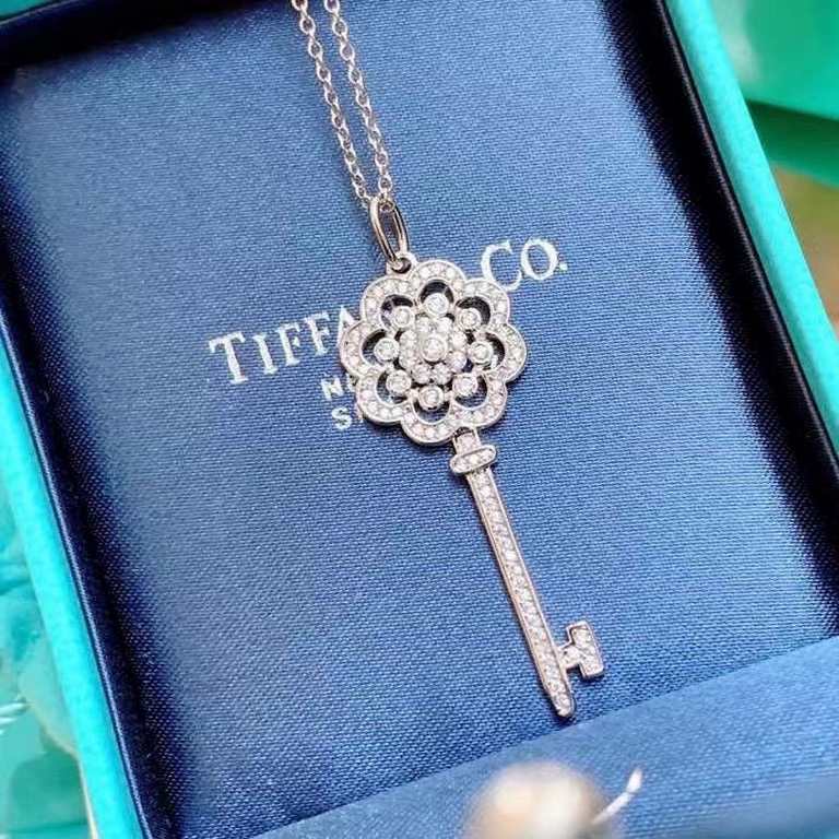 Seiko Version Tiffany Key Necklace New Tiffany Big Brand Quality Necklace l High-end Original 925 Sterling Silver Plated 18K Gold Original 11 Build Tiffany and Co.style Many Pursuit Jewelry Brands . Classic hot models lo