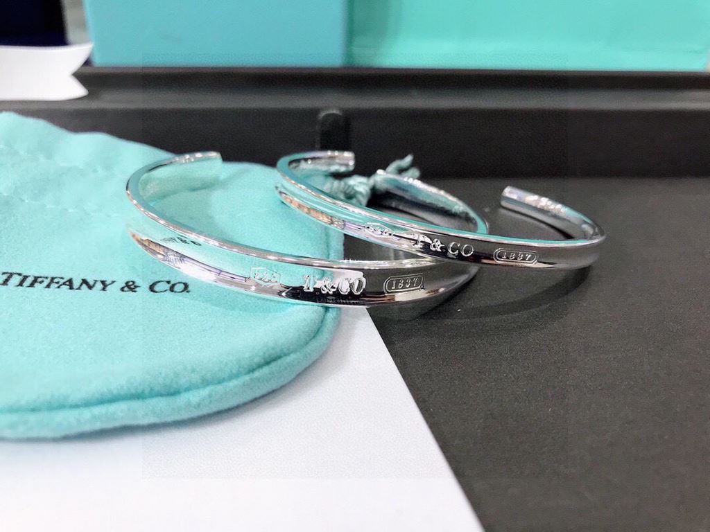 Forever 1837, Tiffany bracelet 52 0Couple bracelet, recommended models   Tiffany Tiffany 1837 series letters open bracelet Classic works Selected original consistent s925 sterling silver material plating 18k platinum No 