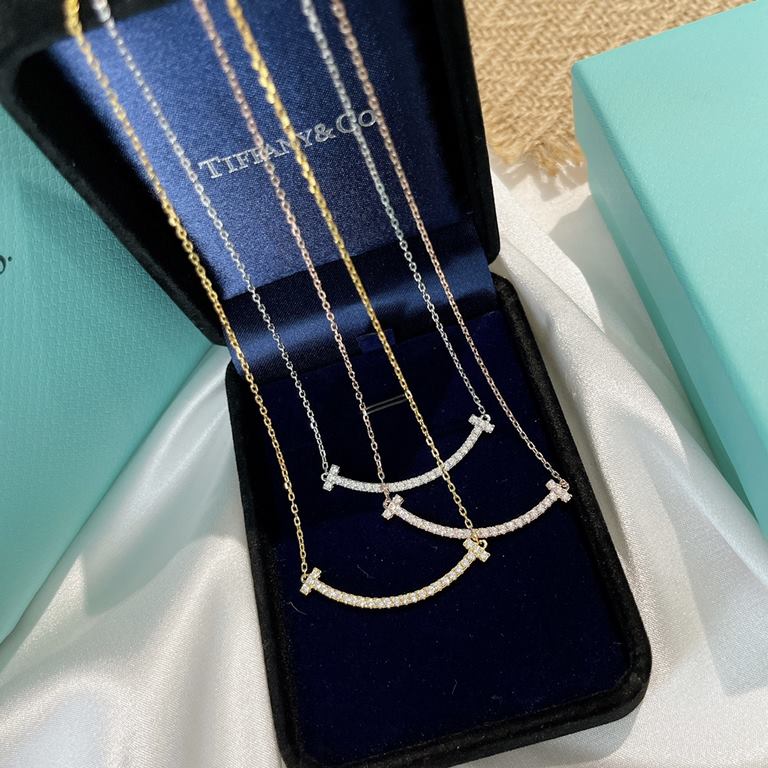 Those who know it will understand.This is tiffany new smiley face rough version with diamond necklace arrived  Classic smiley   double T necklace Features, imported 925 sterling silver Seiko original build Oh! Lovely and