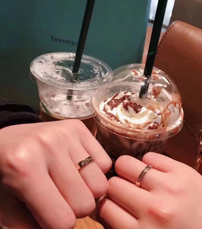 Tiffany Tiffany New Witness modern beautiful love! Glossy letter ring     Tiffany three-dimensional double T ring  Original engraving clear   Anti-allergy does not fade Fine workmanship, fine workmanship 11 official webs