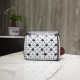 Fan Bingbing the same handbag, GARAVANI ROCKSTUD SPIKE   Model V0122, the bag is made of imported lambskin   diamond pattern embroidery Fine craftsmanship and micro rivets mounted   with removable handles  slide buckle a