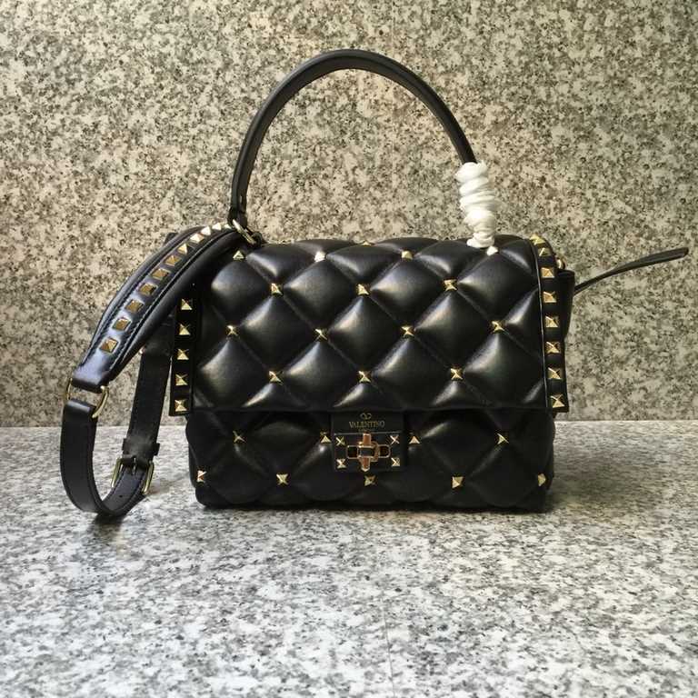 2018 spring and summer series Buy genuine HKD 22500 11 replica Every detail is dripping Classic style plus wonderful details, interwoven into a romantic and beautiful girl's dream   Decorative details change thousands of