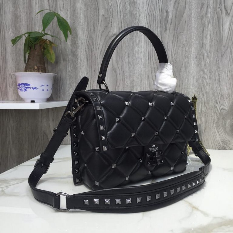 2018 spring and summer series Buy genuine HKD 22500 11 replica Every detail is dripping Classic style plus wonderful details, interwoven into a romantic and beautiful girl's dream   Decorative details change thousands of