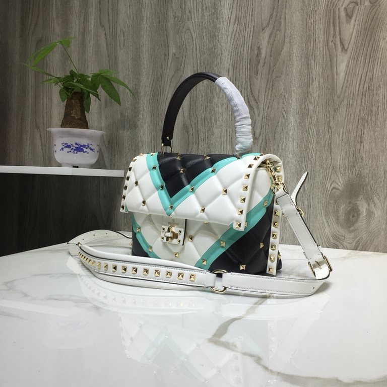 Exclusive new products Can be described as genuine goods   2018 spring and summer series Purchase genuine HKD 22500 11 reproduction Every detail is dripping with Classic style plus wonderful details, interwoven into a ro