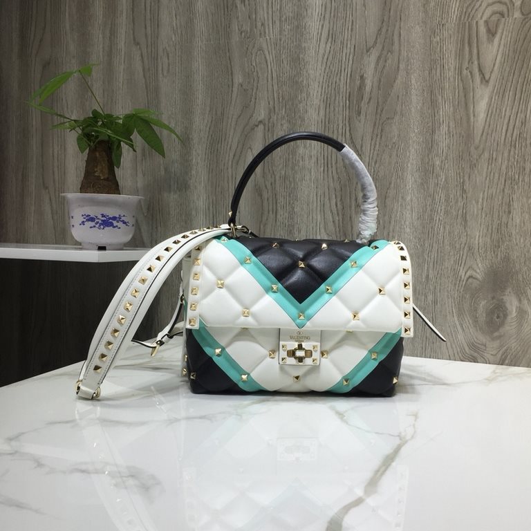 Exclusive new products Can be described as genuine goods   2018 spring and summer series Purchase genuine HKD 22500 11 reproduction Every detail is dripping with Classic style plus wonderful details, interwoven into a ro