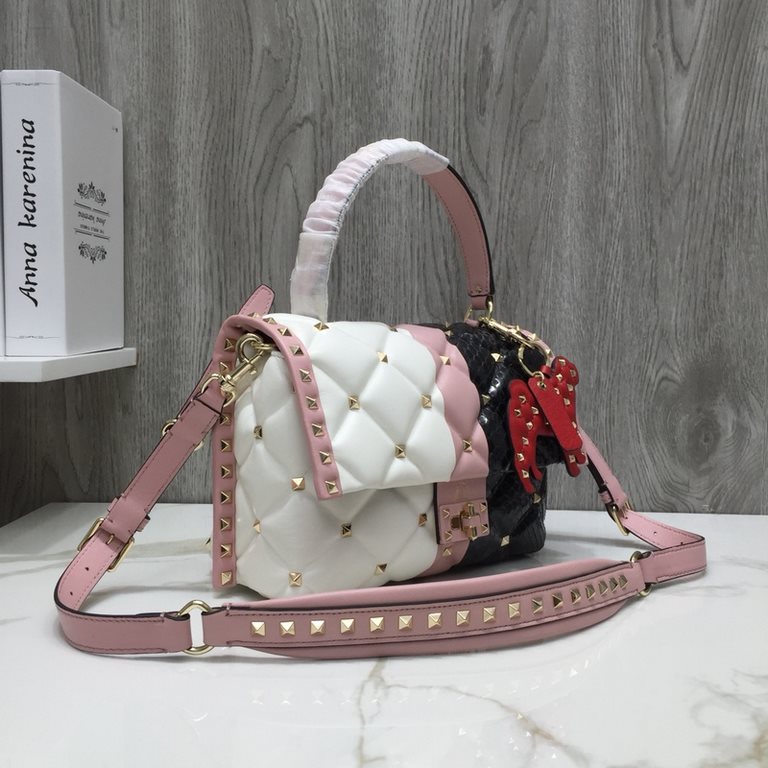 Python patchwork leatherCan be called genuine goods   2018 spring and summer series Purchase genuine Hong Kong $ 22,500 11 replica Every detail is dripping with Classic style plus wonderful details, interwoven into a rom