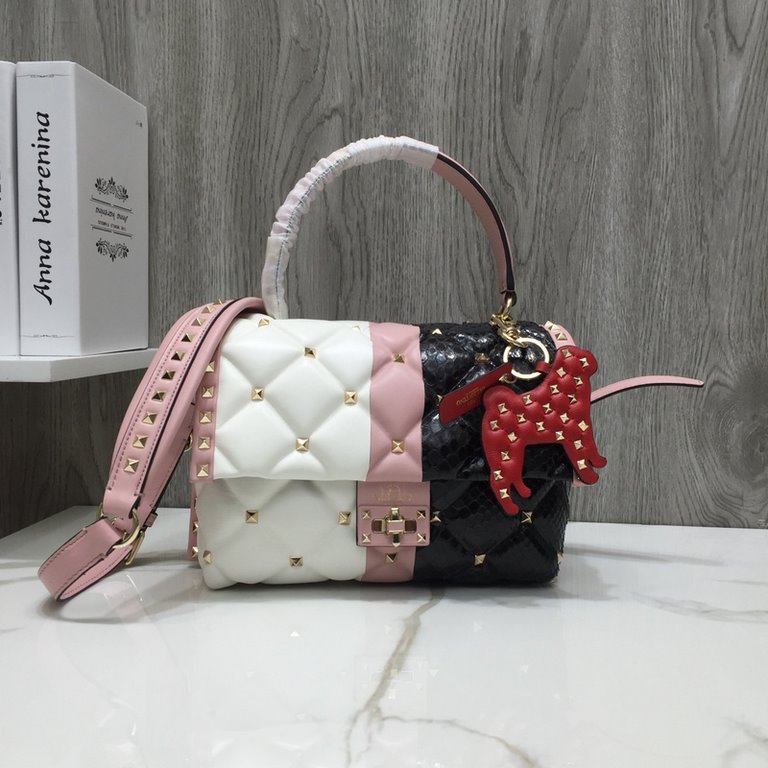 Python patchwork leatherCan be called genuine goods   2018 spring and summer series Purchase genuine Hong Kong $ 22,500 11 replica Every detail is dripping with Classic style plus wonderful details, interwoven into a rom