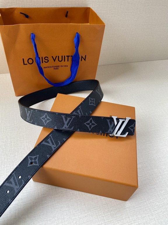 This 3.0 wide double sided LV Initiales belt in smooth cowhide leather and iconic Monogram canvas is finished with a polished LV Initiales buckle for versatile styling options that will complement your Louis Vuitton leat