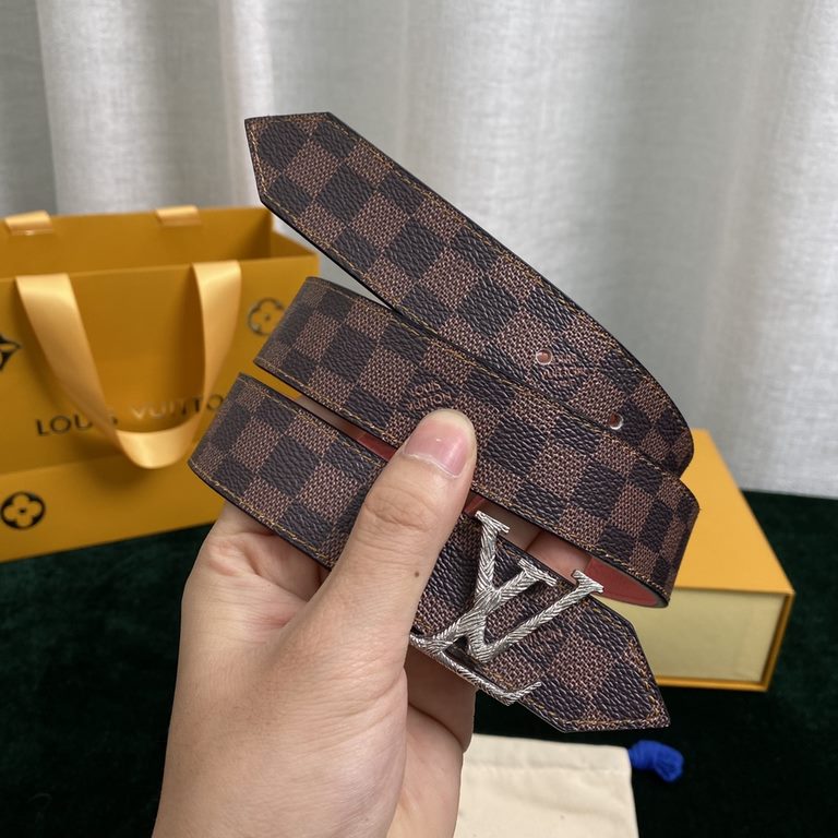 Comes with a full set of gift box.Donkey brand counter synchronization new original   women's belt series width 30 mm M0067 Elegant canvas design with imported Lychee grain cowhide leather can be worn on both sides Eye-c