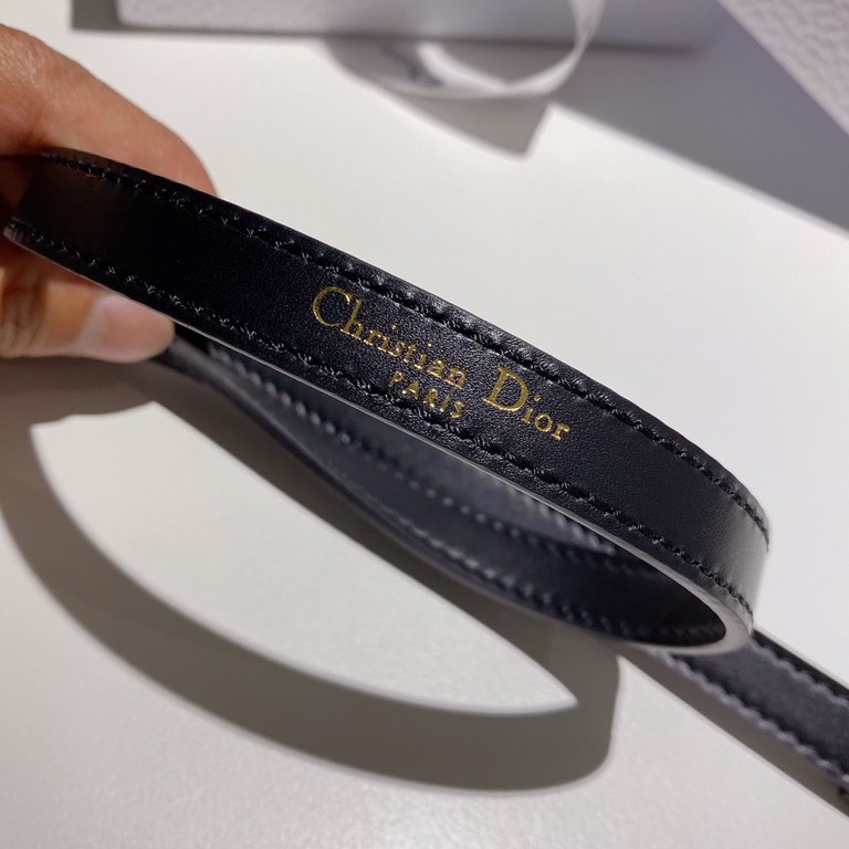 CD Dior 1.5cm Women's Belt Counter counter with Dior letter buckle, imported calf leather, star with the same belt, versatile explosive models. With a complete set of packaging gift box